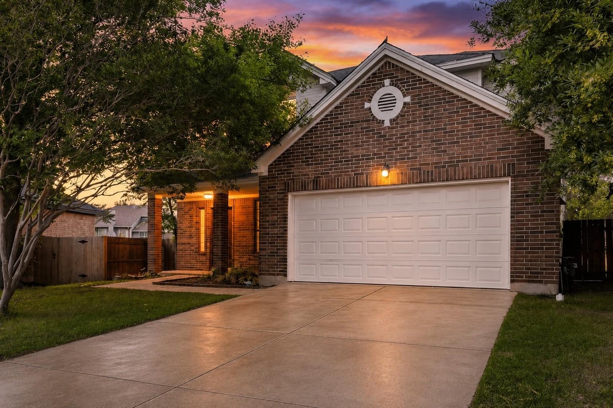View 6706 Carisbrooke LN in Harris Branch Ph 01-A Sec 03 6706 Carisbrooke LN - front exterior - Luxury home in Harris Branch Ph 01-A Sec 03, Austin, TX