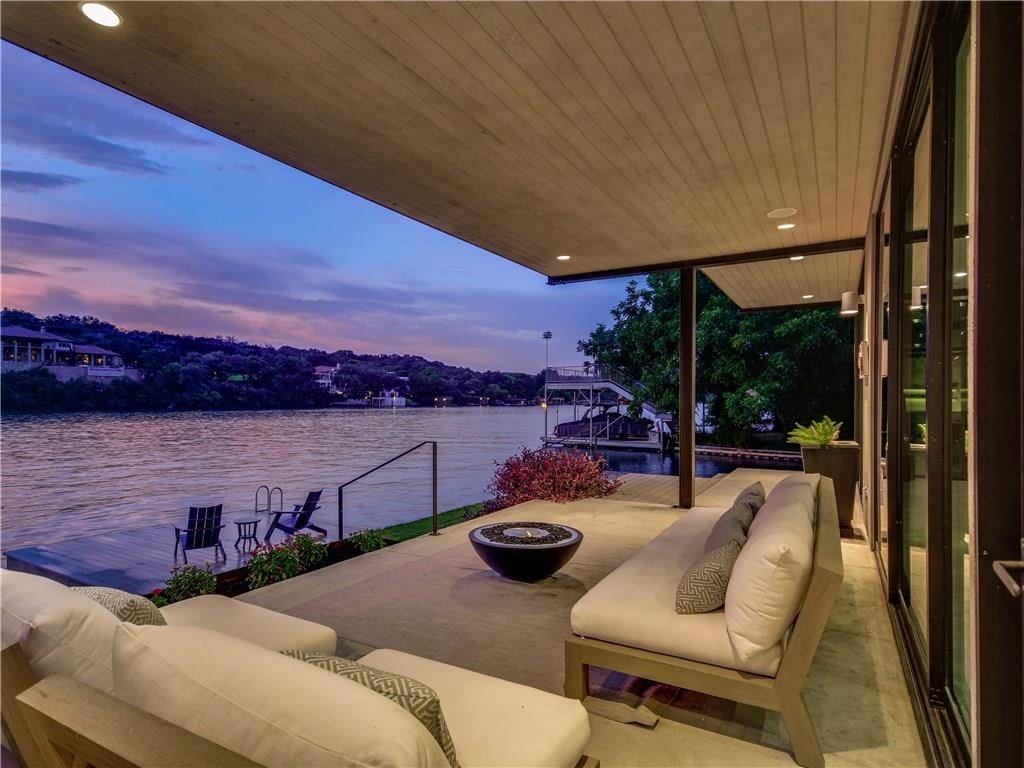 View 6706 Troll Hvn in Lake Austin 6706 Troll Hvn - property photo 1 - Luxury home in Lake Austin, Austin, TX