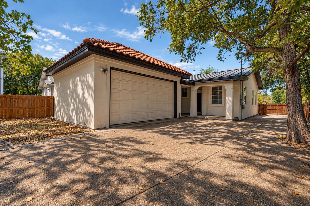 View 6707 Santos ST in Austin 6707 Santos ST - property photo 1 - Luxury home in Austin, Austin, TX