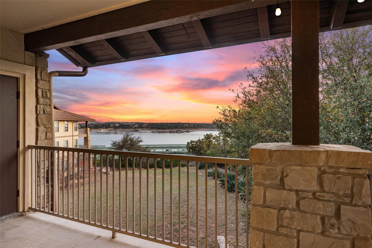 View 6712 Lantern View Dr Unit #303 in Hollows Condo Amd The 6712 Lantern View Dr Unit #303 - front exterior - Luxury home in Hollows Condo Amd The, Jonestown, TX