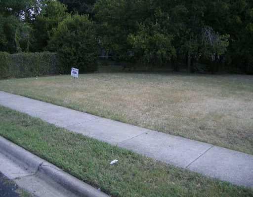 View 6717 Stonleigh PL 6717 Stonleigh PL - property photo 1 - Luxury lot in Austin, TX