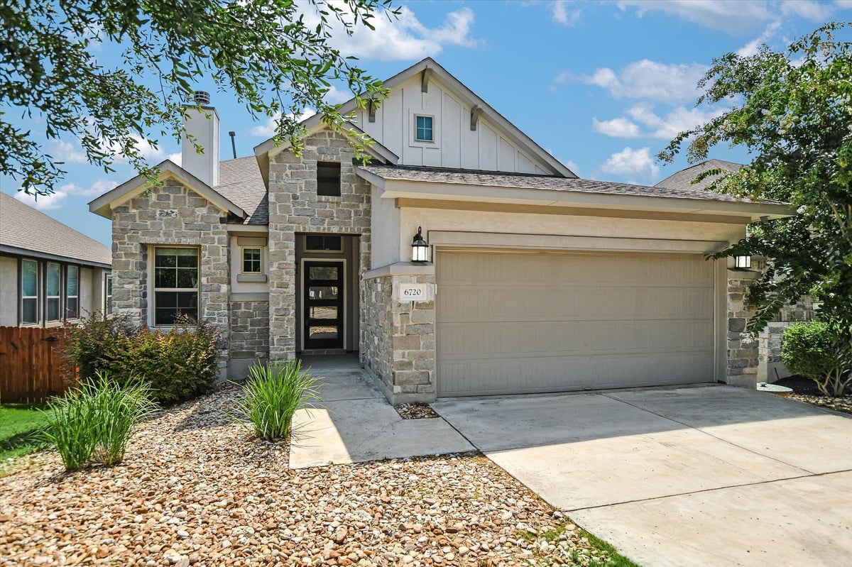 View 6720 Llano Stage TRL in Sweetwater Ranch Ph P3A Sec 2 6720 Llano Stage TRL - front exterior - Luxury home in Sweetwater Ranch Ph P3A Sec 2, Austin, TX