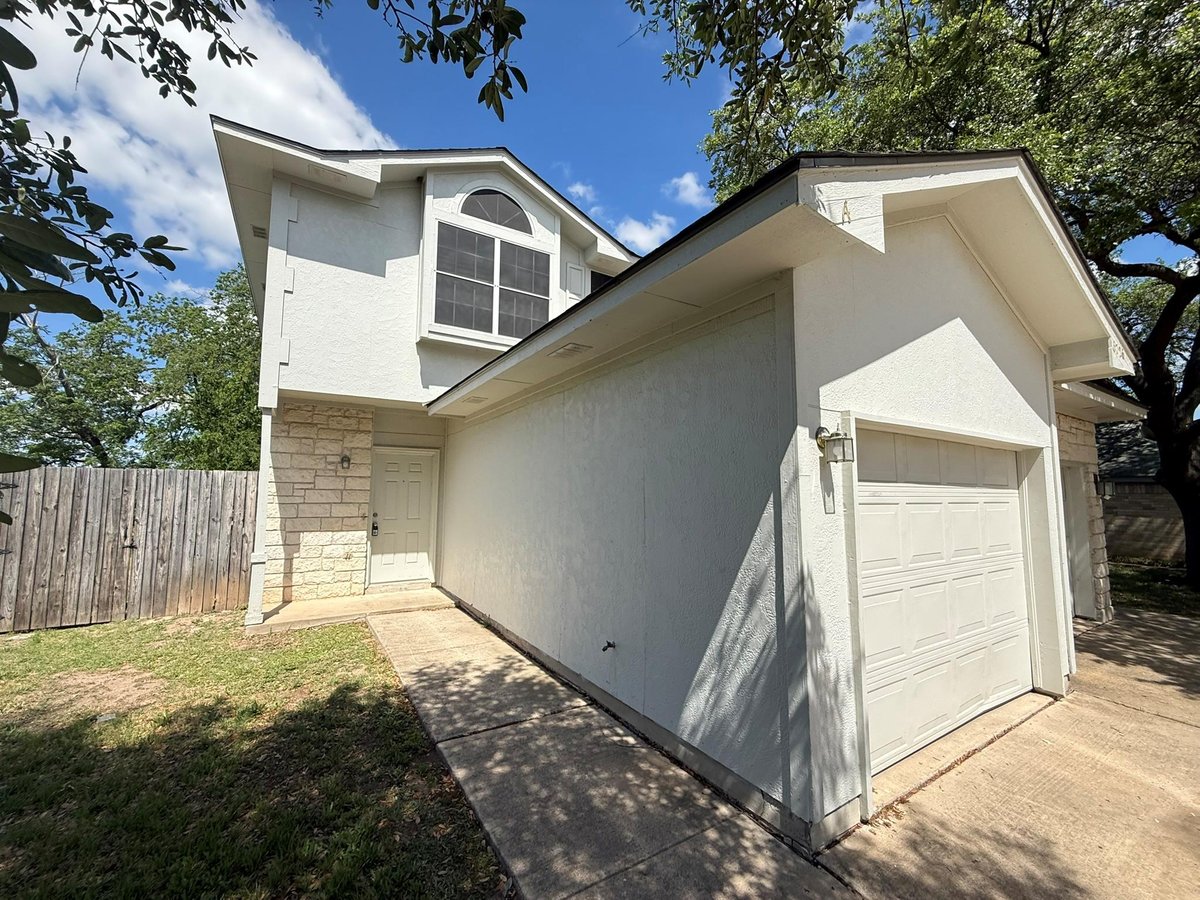 View 6726 Windrift WAY Unit #A in Woodhue Heights 01 6726 Windrift WAY Unit #A - property photo 1 - Luxury home in Woodhue Heights 01, Austin, TX