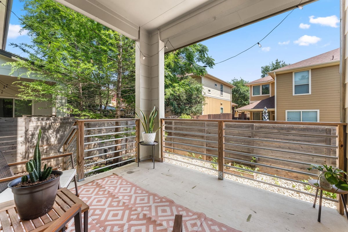 Living area at 6800 Menchaca Rd Unit #37 - 3 bed 2 bath home