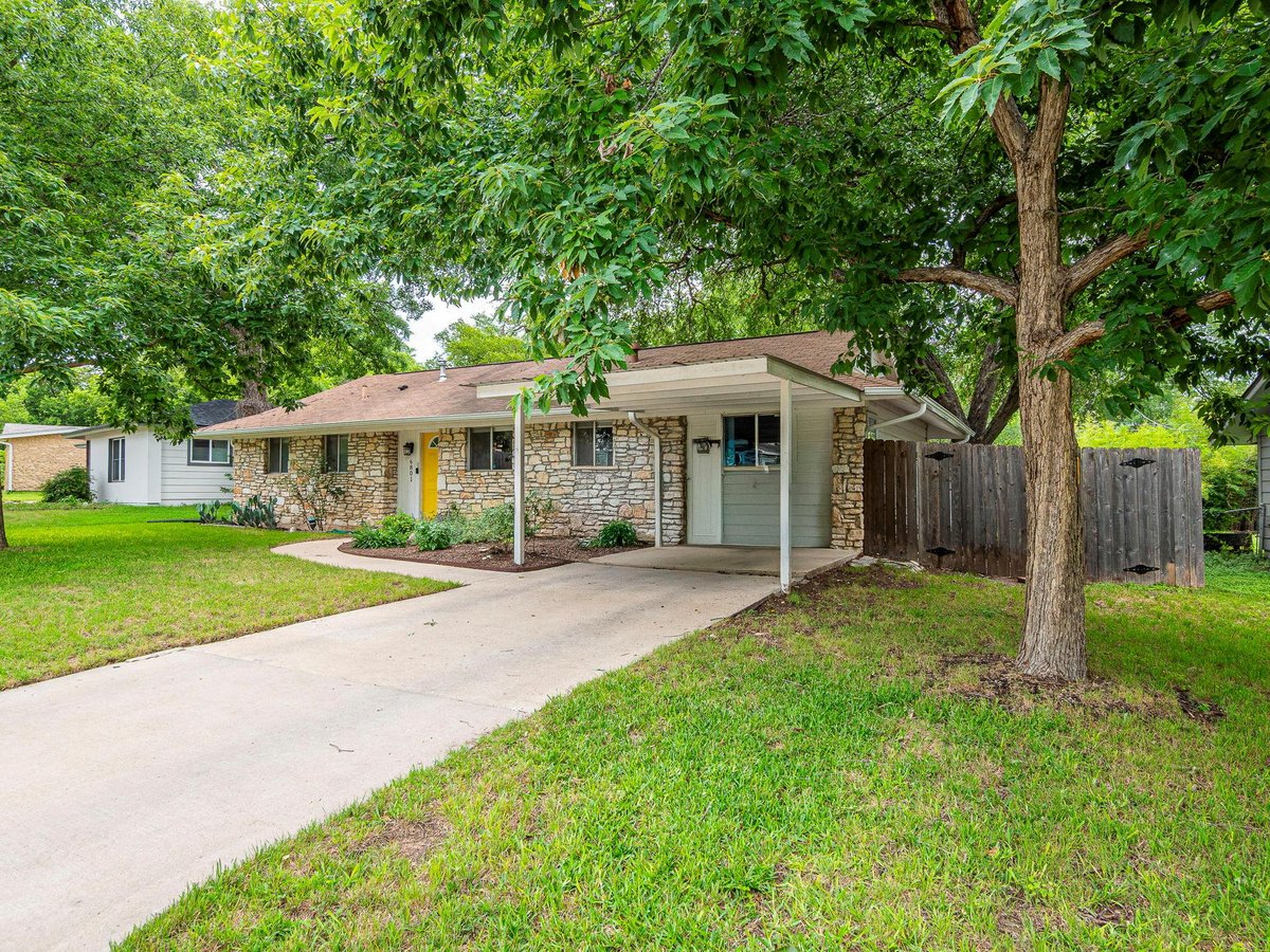 Kitchen at 6801 Bryn Mawr Dr - 3 bed 2 bath home