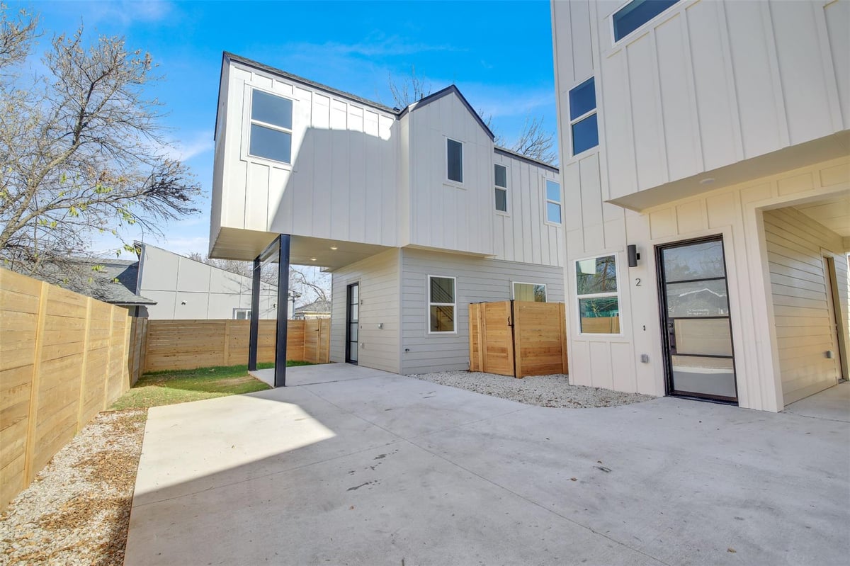 View 6802 Montana ST Unit #3 in Villa Suena Sec 01 6802 Montana ST Unit #3 - property photo 1 - Luxury home in Villa Suena Sec 01, Austin, TX