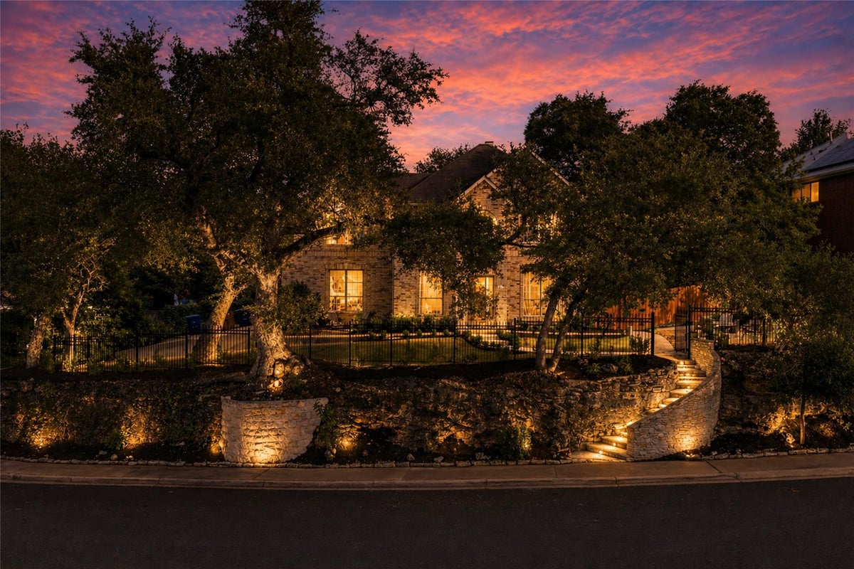 View 6803 Breezy Pass in Oak Hill Heights 6803 Breezy Pass - property photo 1 - Luxury home in Oak Hill Heights, Austin, TX