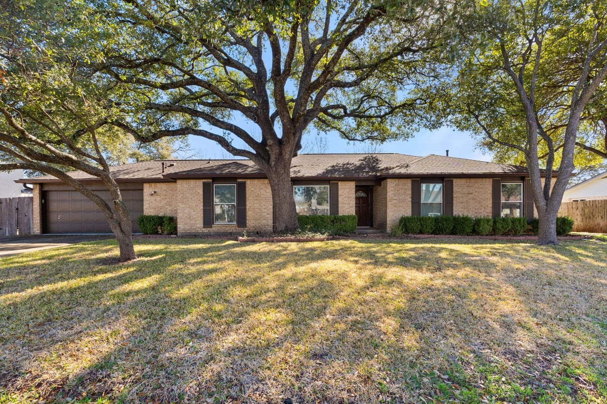 View 6803 Fence Line DR in Austin 6803 Fence Line DR, photo 1, Austin, Austin, TX