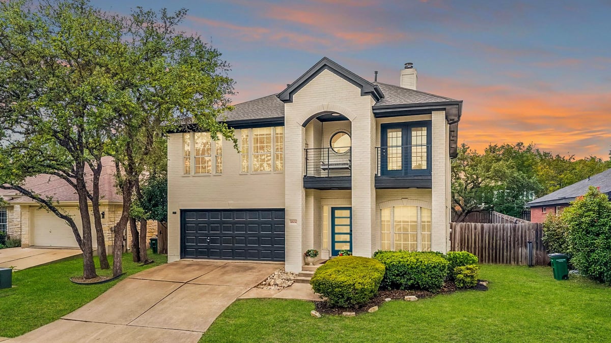 6804 Gabion Dr - front exterior - Luxury home in Circle C Ranch, Austin, TX