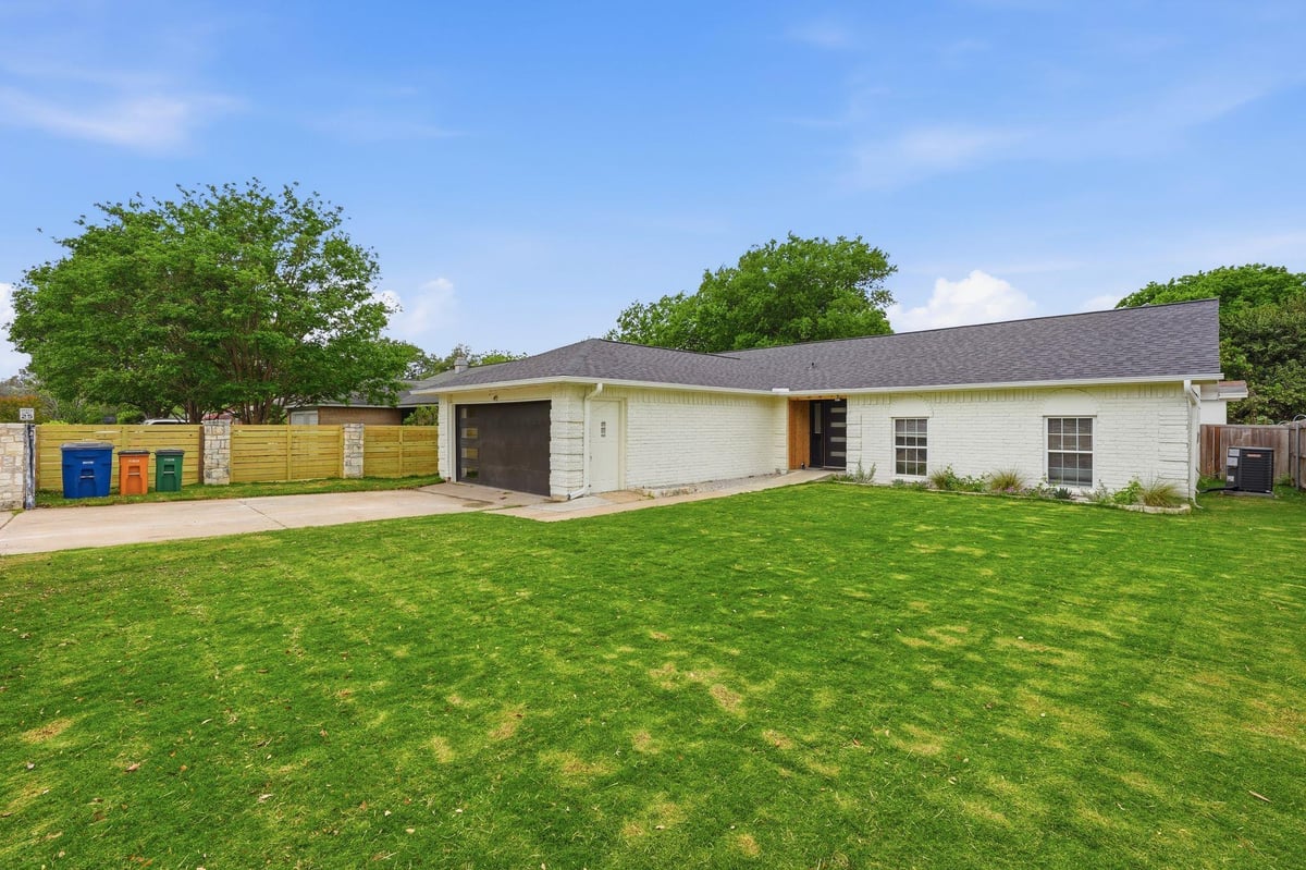 Primary bedroom at 6804 Meadow Run - 4 bed 2 bath home