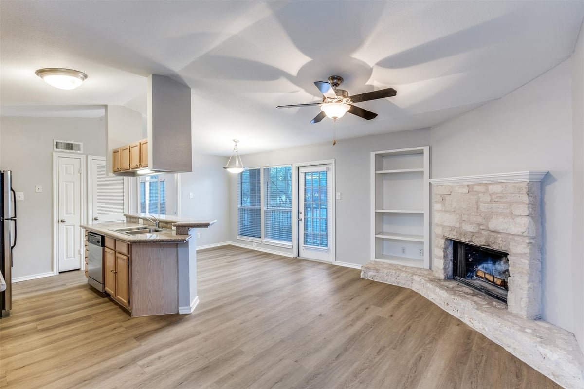 Primary bedroom at 6804 N Capital Of Texas Hwy Unit #622 - 1 bed 1 bath home