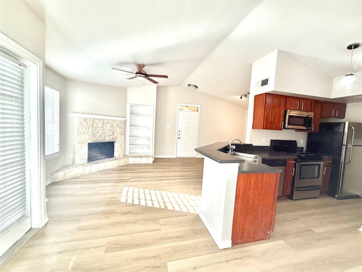 Primary bedroom at 6804 N Capital of TX Hwy Unit #824 - 1 bed 1 bath home