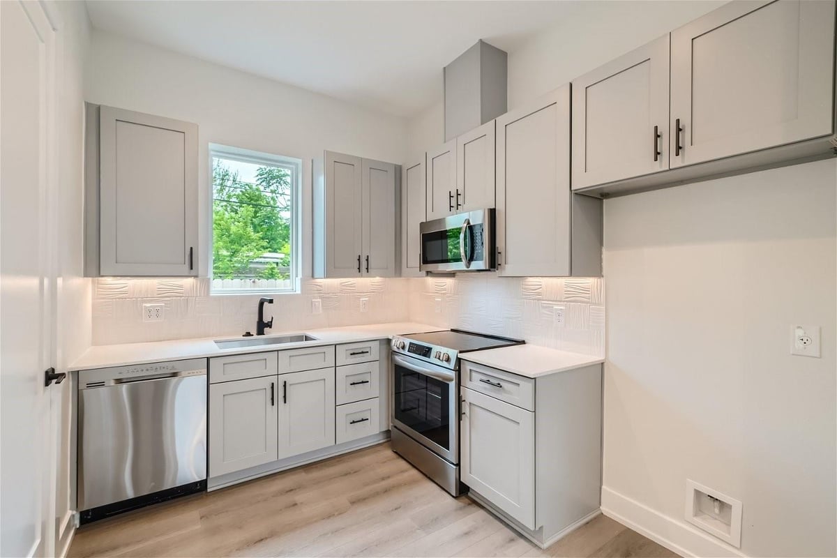 View 6806 Canal St Unit #2 6806 Canal St Unit #2 - front exterior - Luxury home in Austin, TX