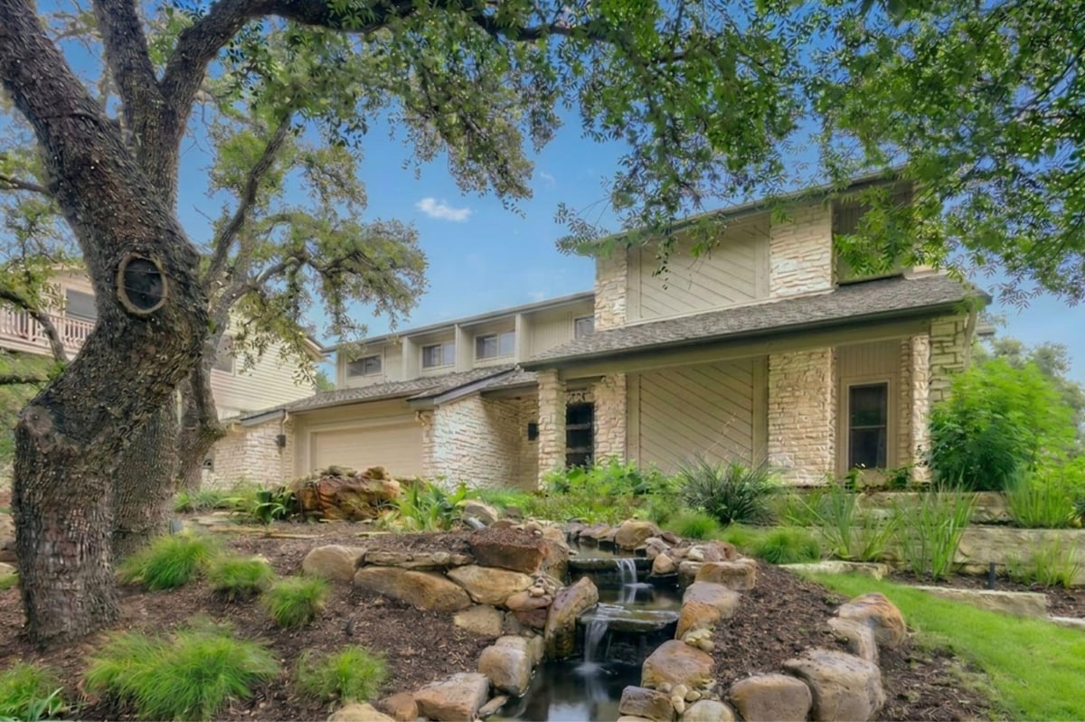 View 6806 Winterberry DR in Jester Estate Sec 01 Ph 01 6806 Winterberry DR - front exterior - Luxury home in Jester Estate Sec 01 Ph 01, Austin, TX
