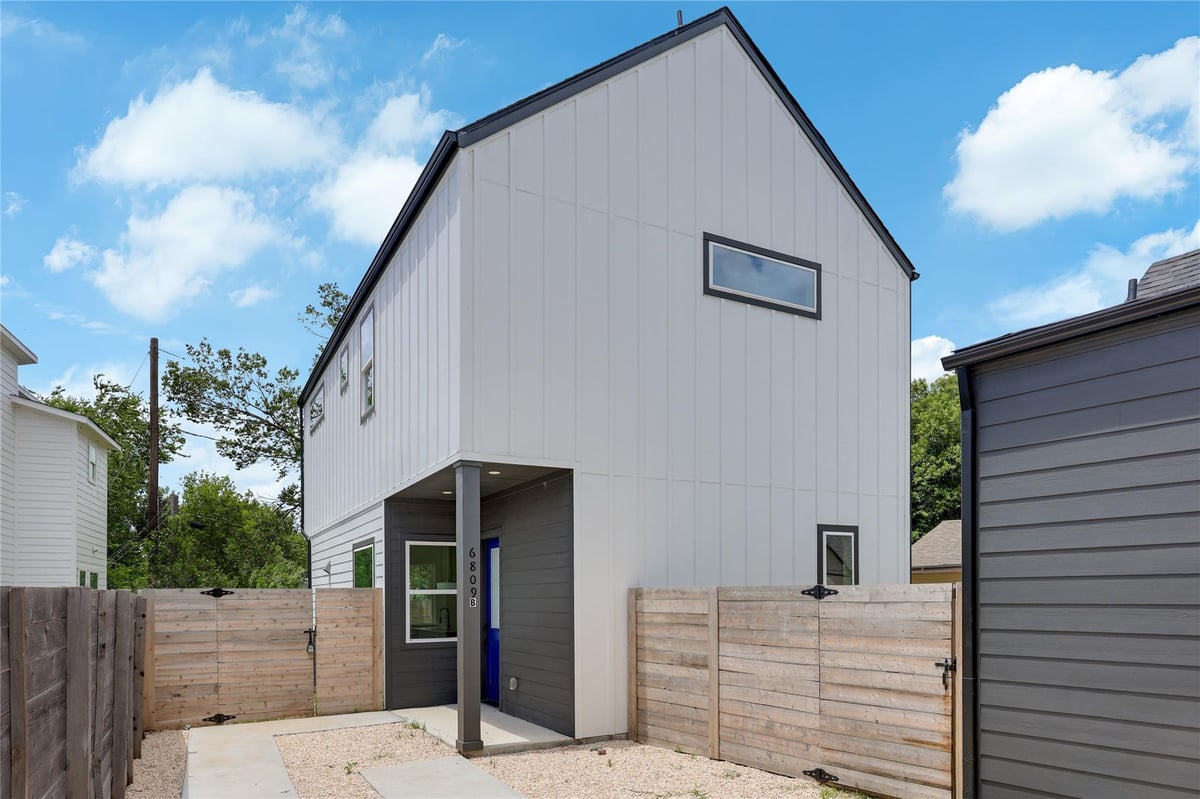 6809 Porter ST Unit #2 - property photo 1 - Luxury home in Chernosky, Austin, TX