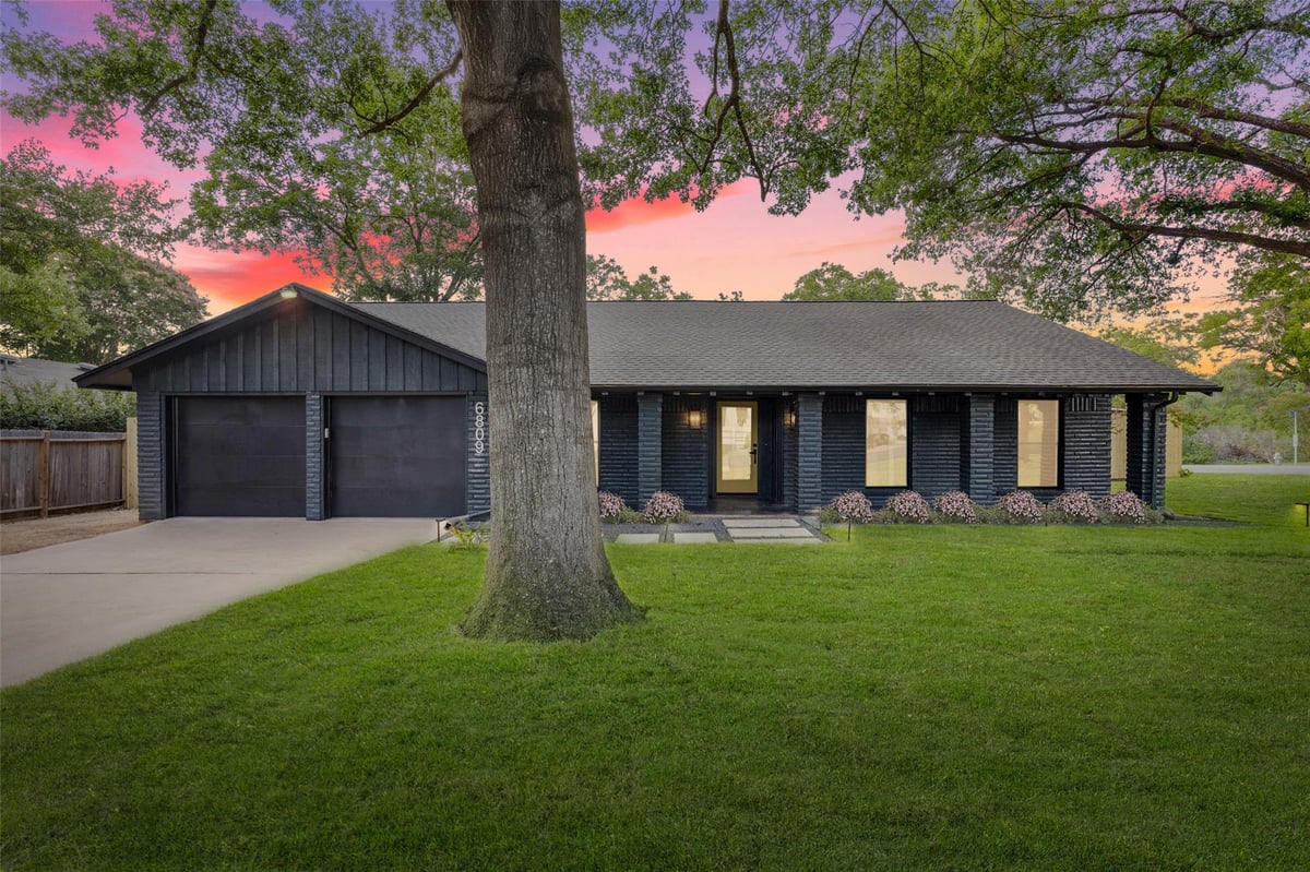 View 6809 Willamette Dr in Dunbarton Oaks 6809 Willamette Dr - front exterior - Luxury home in Dunbarton Oaks, Austin, TX