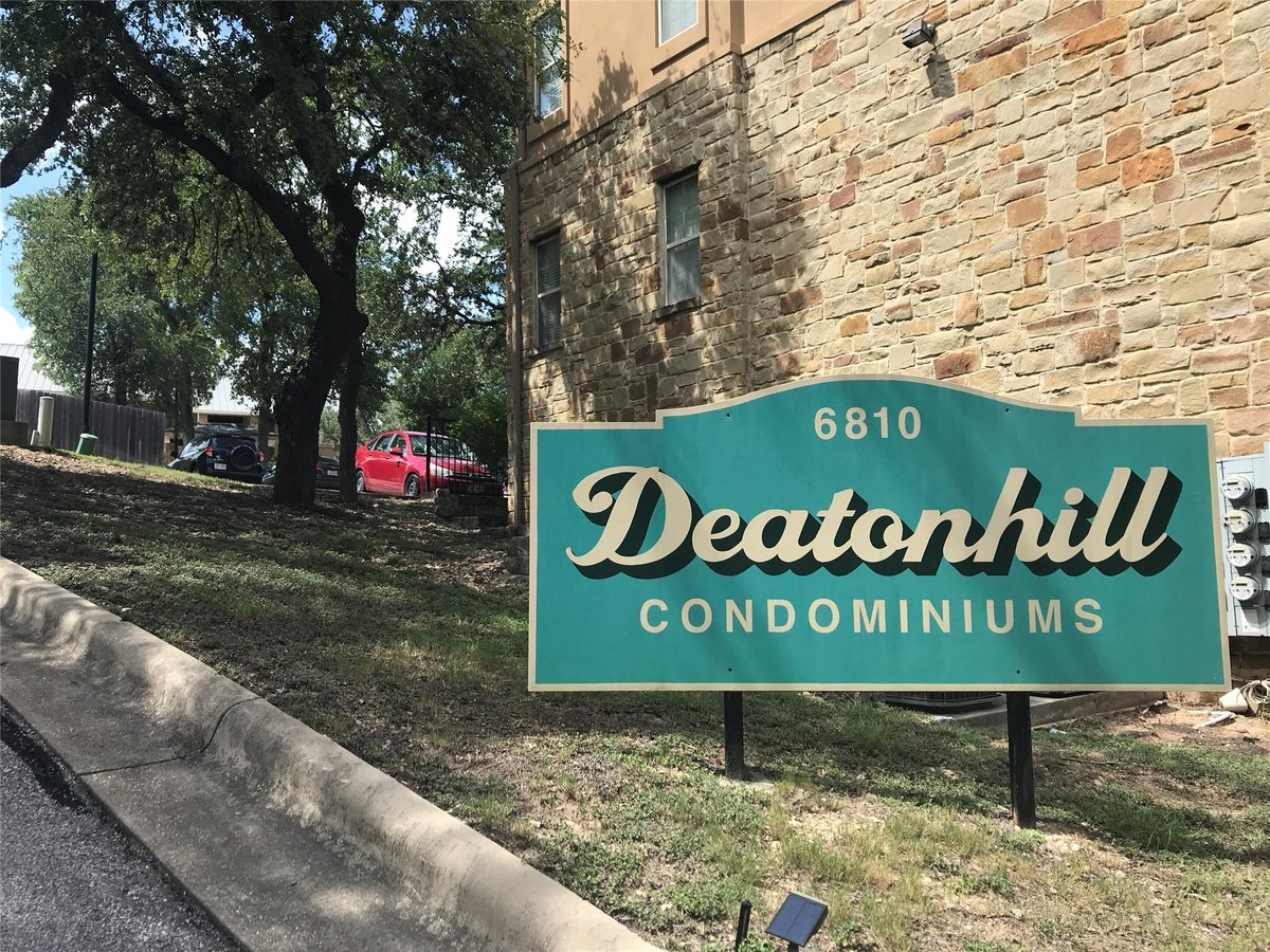 View 6810 Deatonhill Dr Unit #1303 in Deatonhill Condo Amd 6810 Deatonhill Dr Unit #1303 - front exterior - Luxury home in Deatonhill Condo Amd, Austin, TX