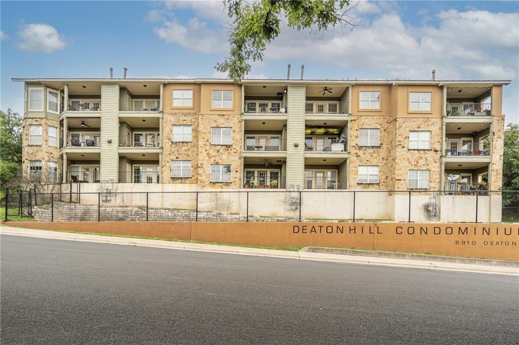 View 6810 Deatonhill Dr Unit #2200 in Deatonhill Condo Amd 6810 Deatonhill Dr Unit #2200 - front exterior - Luxury home in Deatonhill Condo Amd, Austin, TX