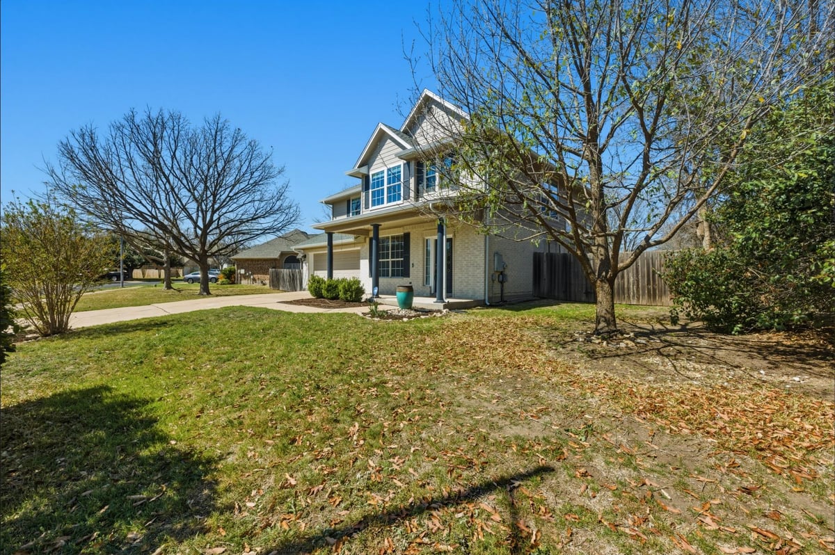 Living area at 6810 Poncha Pass - 3 bed 2 bath home