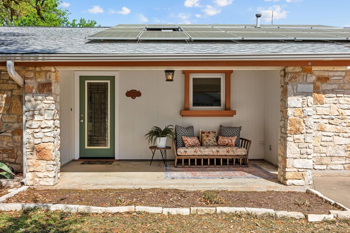 View 6812 Miranda DR in Huntland Heights Sec 01 6812 Miranda DR - property photo 1 - Luxury home in Huntland Heights Sec 01, Austin, TX