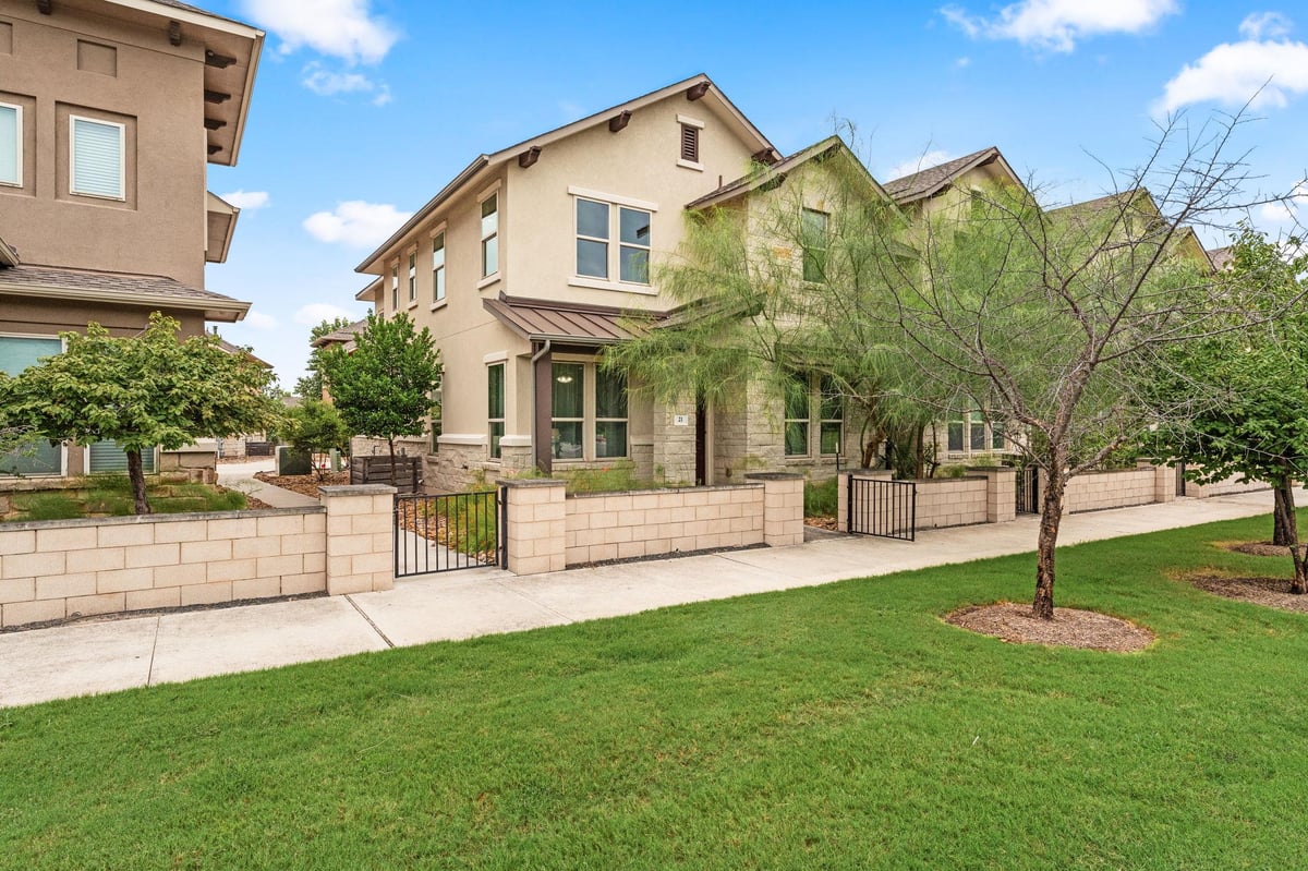 Living area at 6814 E Riverside Dr Unit #21 - 4 bed 3 bath home