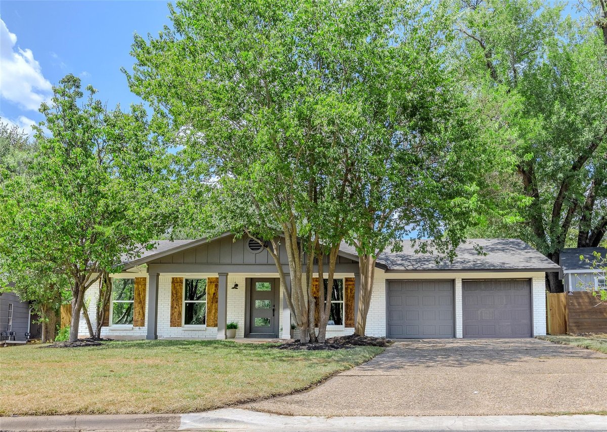 View 6816 Hanover LN in Austin 6816 Hanover LN, photo 1 of 22, Austin, Austin, TX