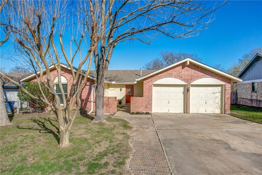 View 6819 Greycloud Dr in Buckingham Ridge Sec 05 6819 Greycloud Dr - front exterior - Luxury home in Buckingham Ridge Sec 05, Austin, TX