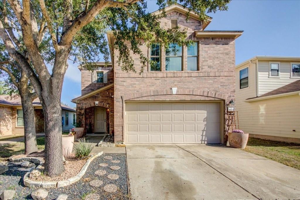 View 6824 Quinton Dr in Mckinney Park East Sec 03 Rep 6824 Quinton Dr - front exterior - Luxury home in Mckinney Park East Sec 03 Rep, Austin, TX