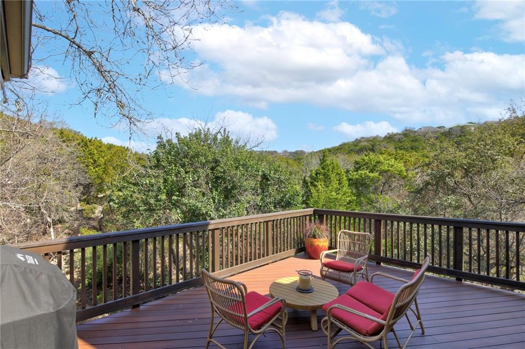 View 6825 Cougar RUN in North Cat Mountain Sec 3-A Ame 6825 Cougar RUN - front exterior - Luxury home in North Cat Mountain Sec 3-A Ame, Austin, TX