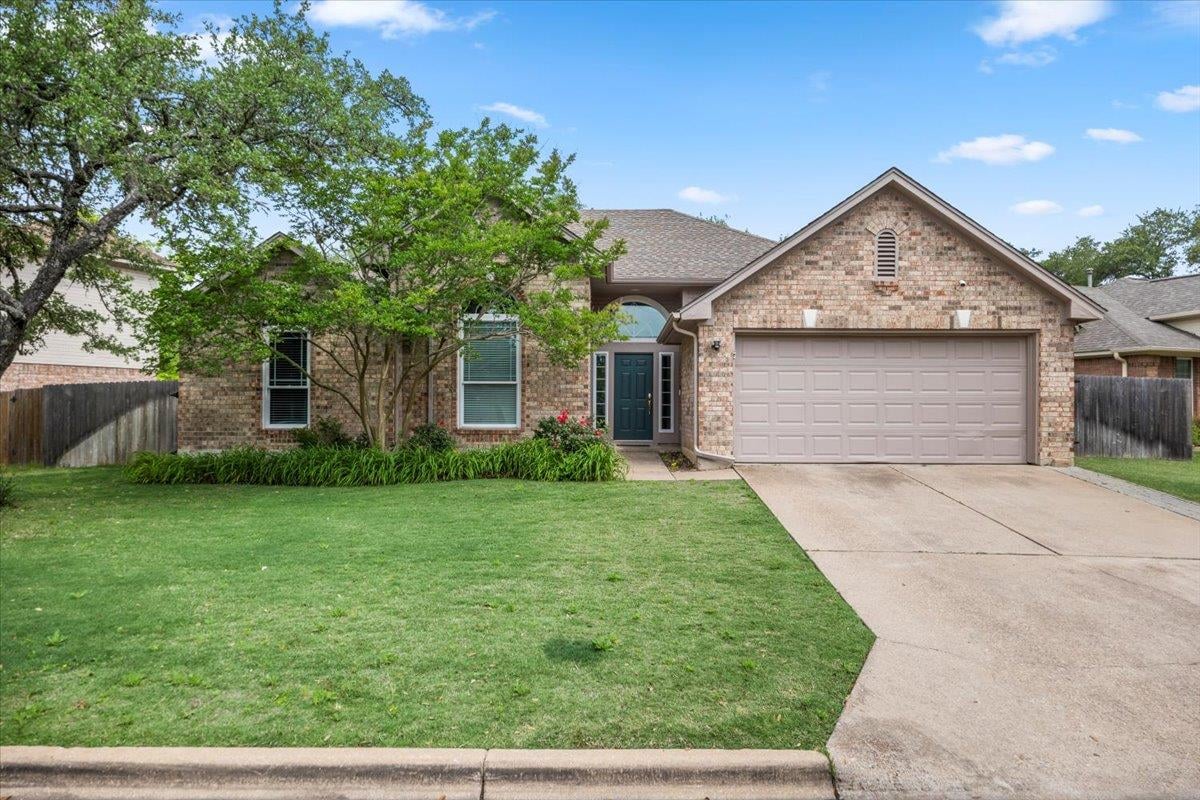 View 6850 Auckland Dr in Circle C Ranch Ph A Sec 04 6850 Auckland Dr - front exterior - Luxury home in Circle C Ranch Ph A Sec 04, Austin, TX