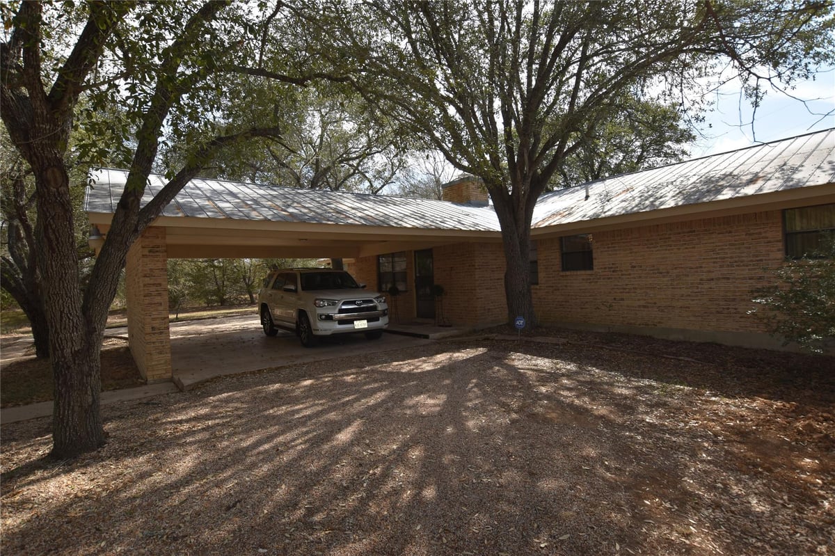 View 687 Fm 812 Rd in Gray, Daniel 687 Fm 812 Rd - front exterior - Luxury home in Gray, Daniel, Red Rock, TX