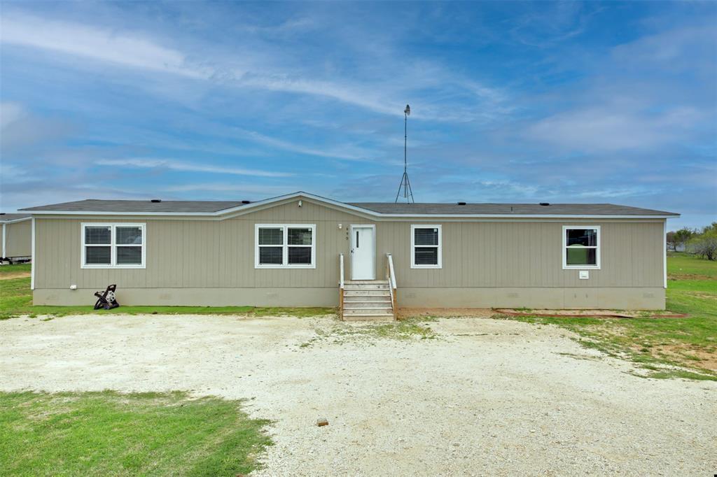 View 690 Casen St in Tumbleweed Estates Sub 690 Casen St - front exterior - Luxury home in Tumbleweed Estates Sub, Dale, TX