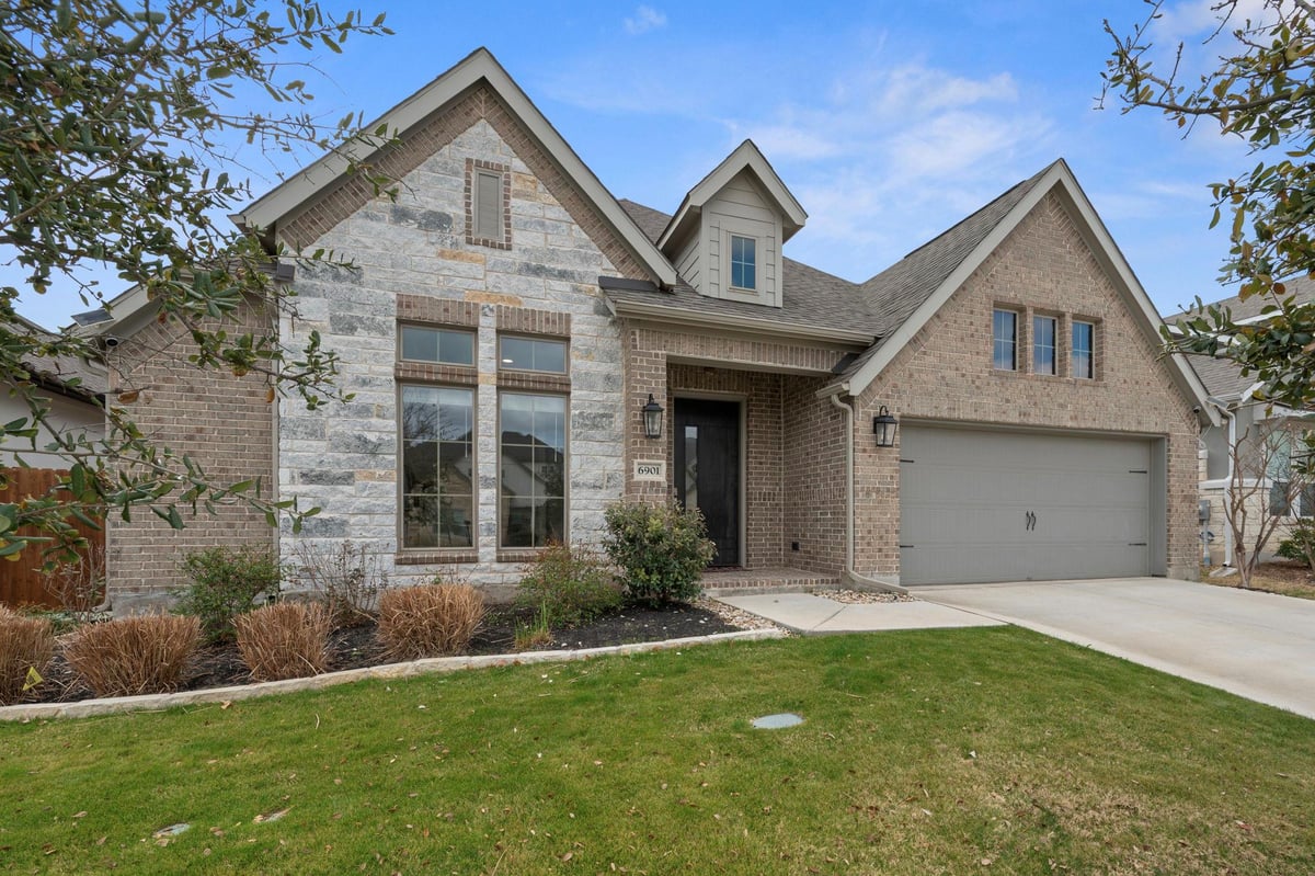 View 6901 Empresa Dr in SWEETWATER RANCH SEC 2 6901 Empresa Dr - front exterior - Luxury home in SWEETWATER RANCH SEC 2, Austin, TX