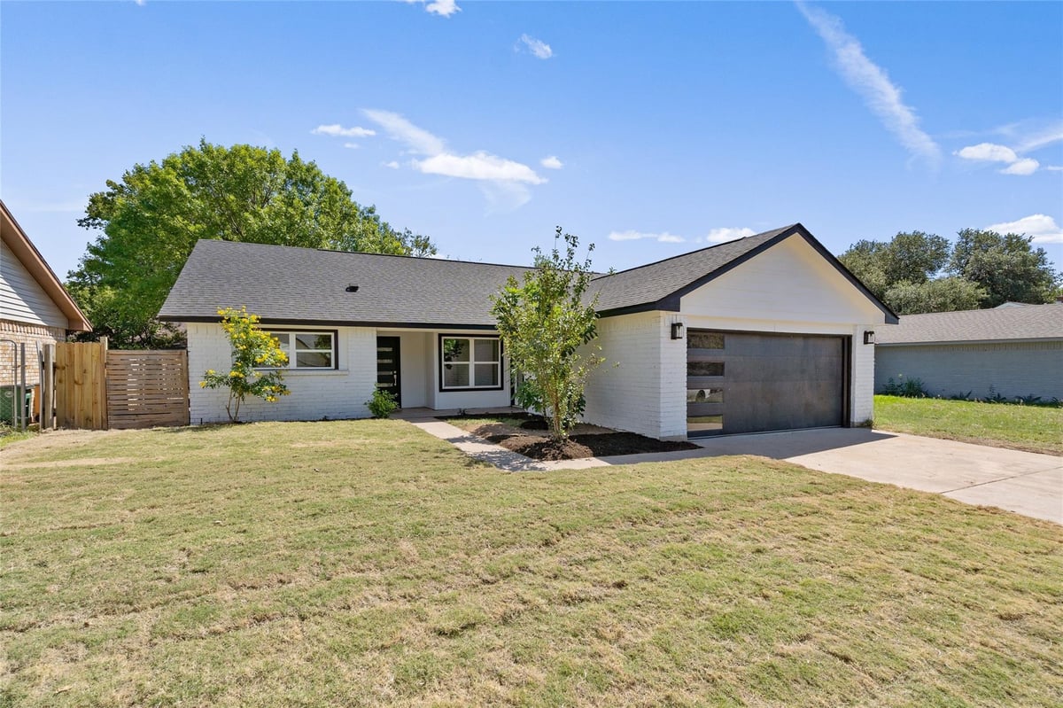 Kitchen at 6901 Windrift Way - 3 bed 2 bath home