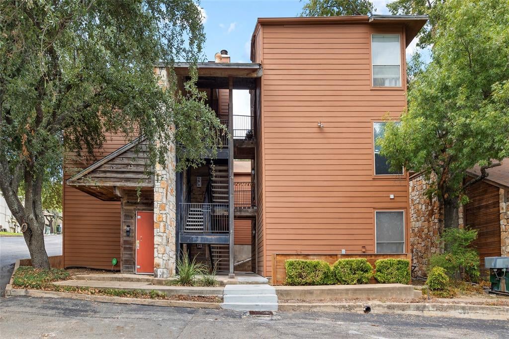 View 6903 Deatonhill Dr Unit #2 in Flagstone Terrace Condo 6903 Deatonhill Dr Unit #2 - front exterior - Luxury home in Flagstone Terrace Condo, Austin, TX