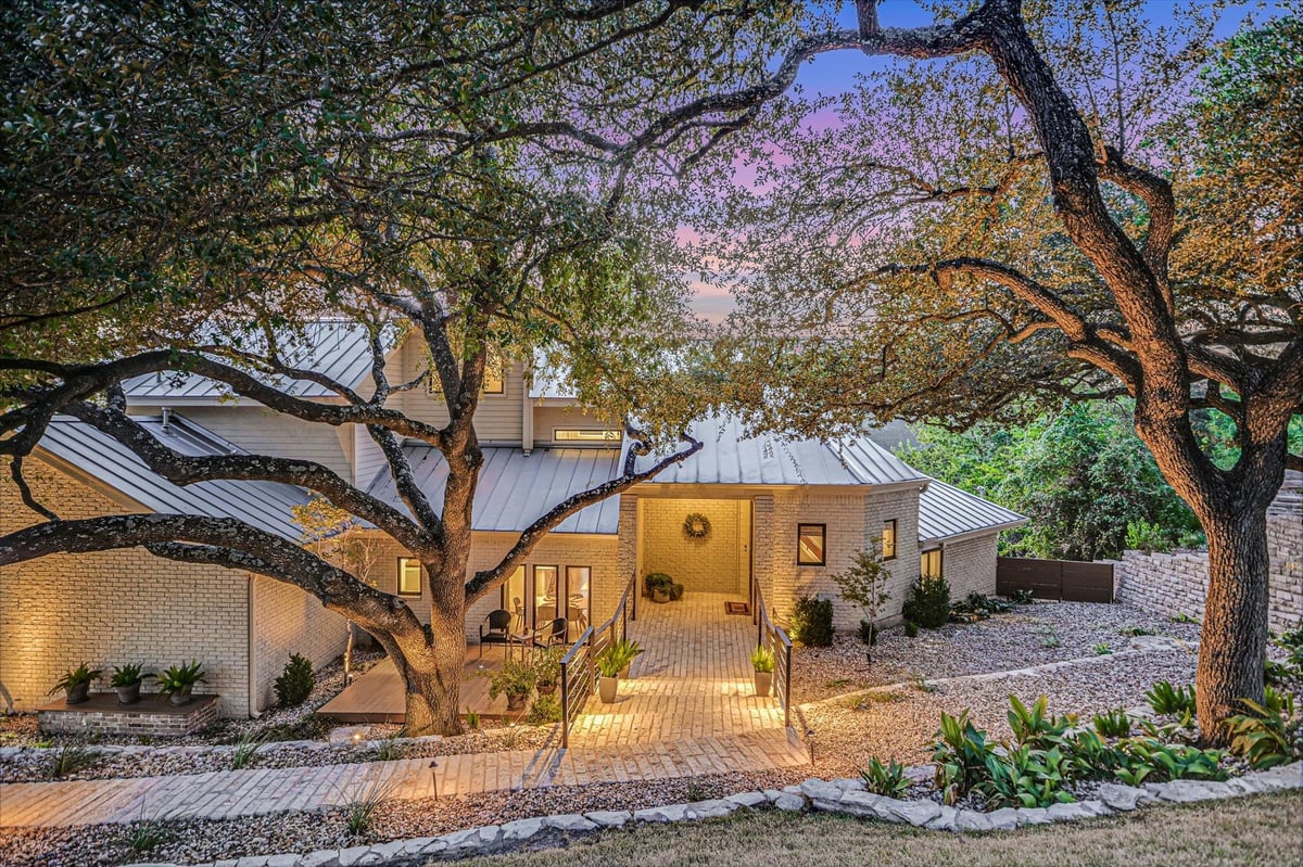 6904 Ladera Norte - property photo 1 - Luxury home in Northwest Hills, Austin, TX