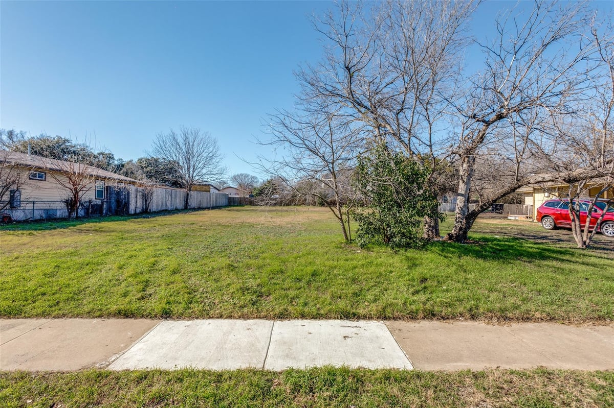 Primary bedroom at 6908 Blessing Ave - Black A K 01, Austin, TX