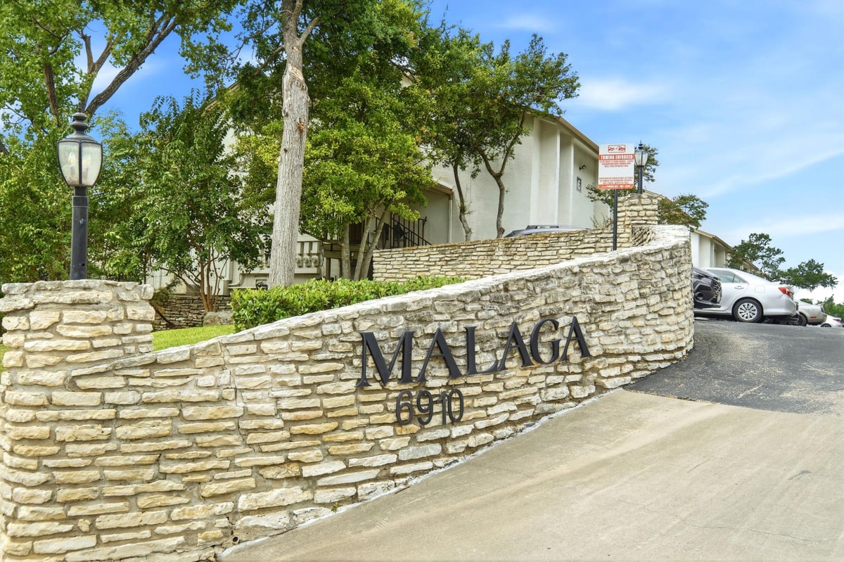 View 6910 Hart in Malaga Condo 6910 Hart - front exterior - Luxury home in Malaga Condo, Austin, TX