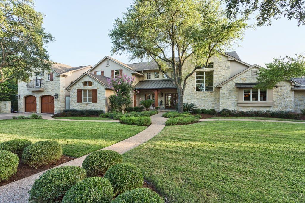 View 7 Hedge Ln in Rob Roy 7 Hedge Ln - property photo 1 - Luxury home in Rob Roy, Austin, TX