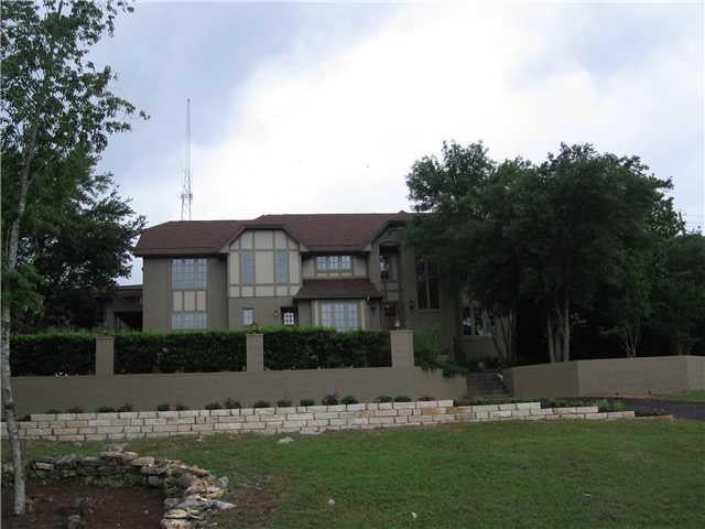 View 7 Muir LN in Rob Roy 7 Muir LN - property photo 1 - Luxury home in Rob Roy, Austin, TX