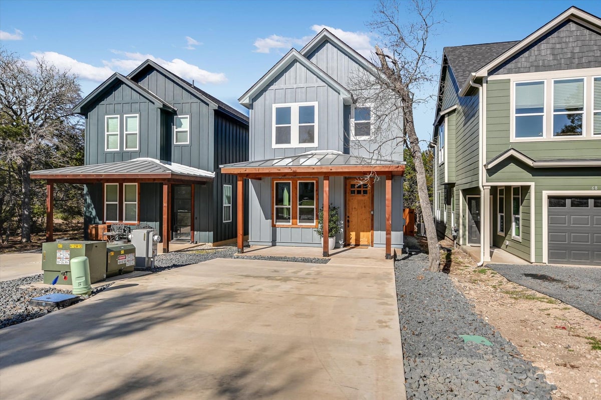 View 70 DEER RIDGE Rd in WOODCREEK 70 DEER RIDGE Rd - front exterior - Luxury home in WOODCREEK, Wimberley, TX