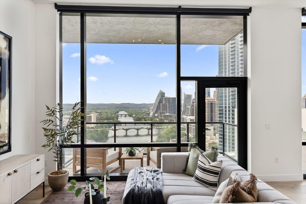 70 Rainey St Unit #2208 - front exterior - Luxury home in 70 Rainey, Austin, TX