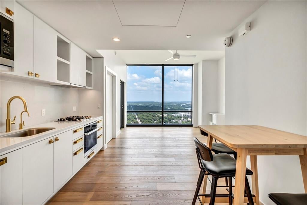 View 70 Rainey St Unit #2703 in 70 Rainey 70 Rainey St Unit #2703 - front exterior - Luxury home in 70 Rainey, Austin, TX