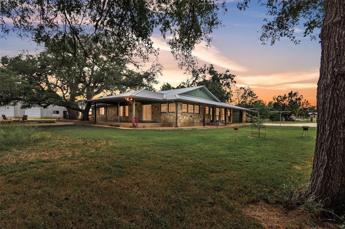 View 700 Billie Brooks LN in Rolling Oaks Sec 3 700 Billie Brooks LN - front exterior - Luxury home in Rolling Oaks Sec 3, Driftwood, TX