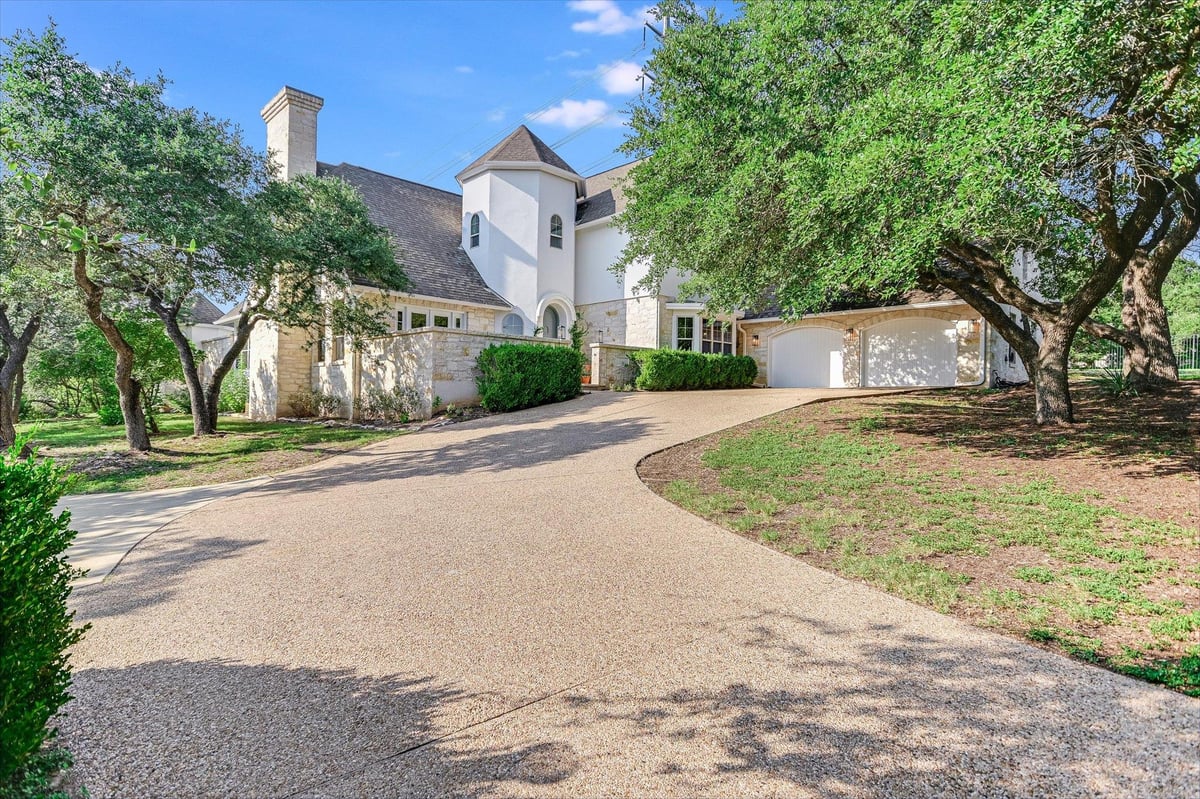 700 Furlong Dr - front exterior - Luxury home in Rob Roy On Creek Sec 03, Austin, TX
