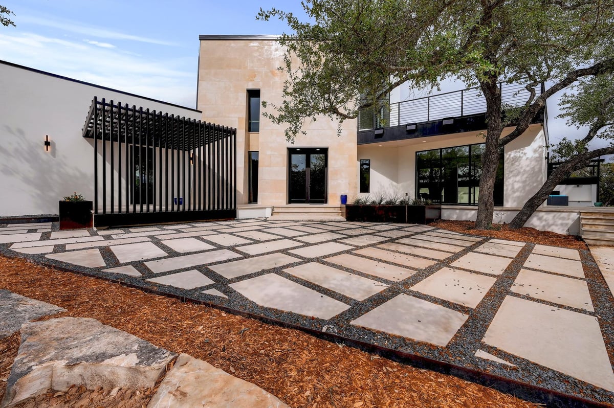 View 700 Rancho Grande Dr in Rancho Grande 700 Rancho Grande Dr - front exterior - Luxury home in Rancho Grande, Wimberley, TX