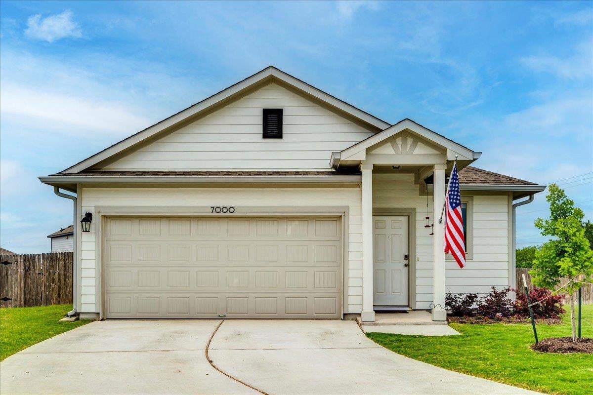 View 7000 Nijinsky Dr in Del Cabello Un 1 7000 Nijinsky Dr - front exterior - Luxury home in Del Cabello Un 1, Buda, TX