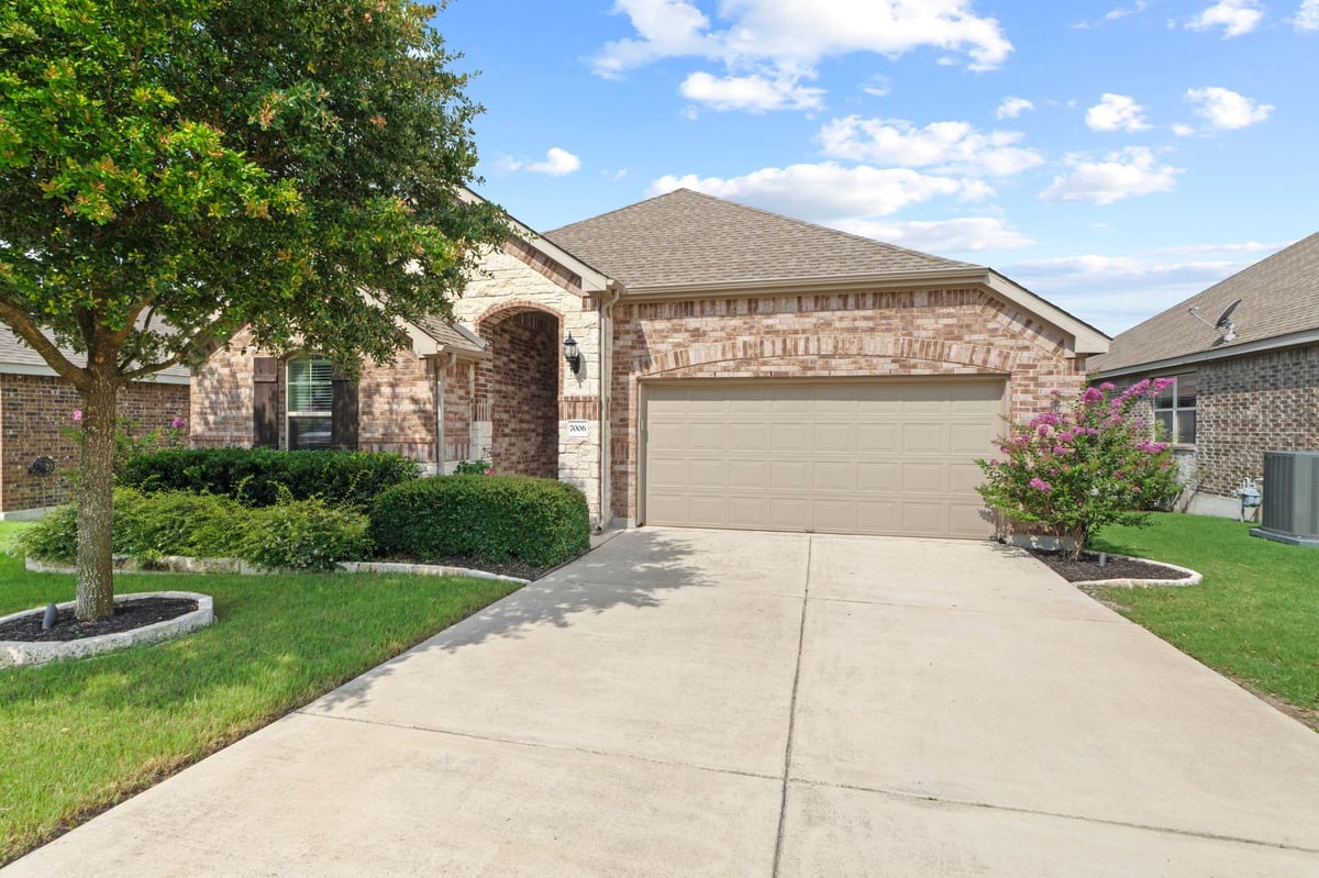 View 7006 Etna WAY in Siena 7006 Etna WAY - front exterior - Luxury home in Siena, Round Rock, TX