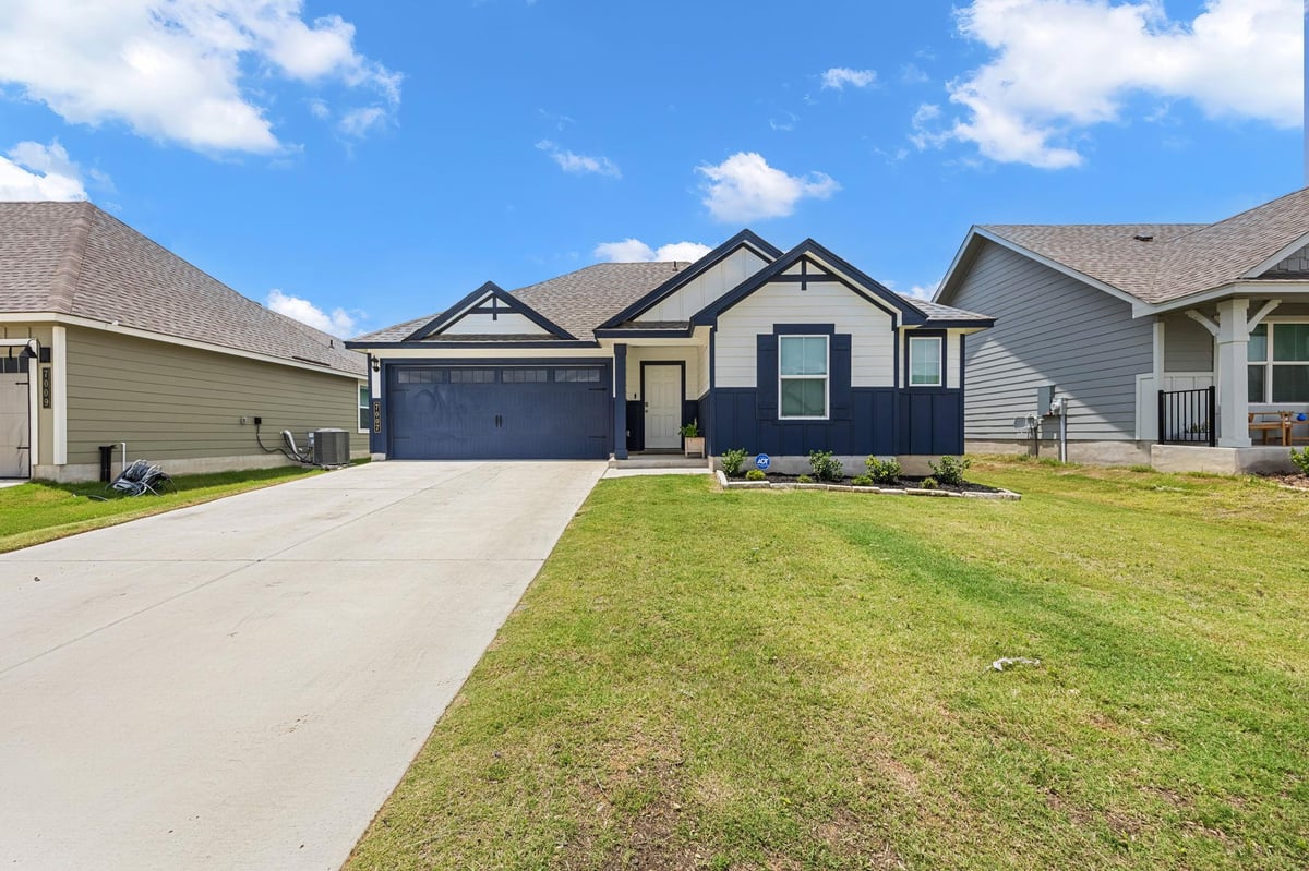 View 7007 Fread DR in Mitchell Farm Ph I 7007 Fread DR - front exterior - Luxury home in Mitchell Farm Ph I, Killeen, TX