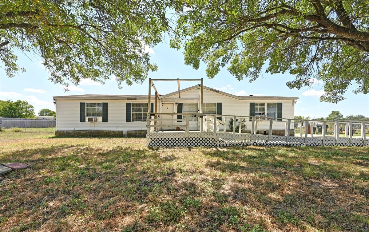 View 7007 Gunsmoke Ct in MUSTANG MESA SEC 1 7007 Gunsmoke Ct - property photo 1 - Luxury home in MUSTANG MESA SEC 1, Buda, TX